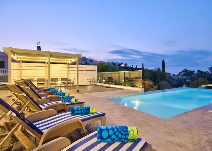 Maltese Luxury - Sunset Infinity Pools, Indoor Heated Pools And More! Villa Mellieħa