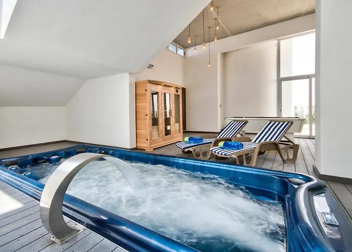 Maltese Luxury - Sunset Infinity Pools, Indoor Heated Pools And More!