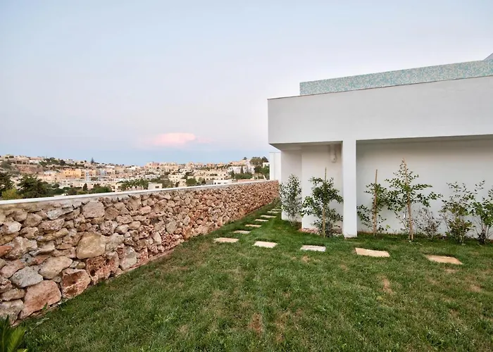 Maltese Luxury - Sunset Infinity Pools, Indoor Heated Pools And More! Mellieħa