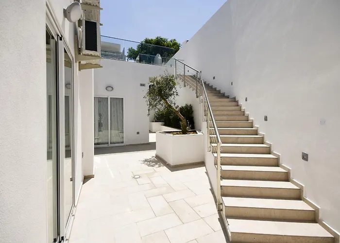 Maltese Luxury - Sunset Infinity Pools, Indoor Heated Pools And More!