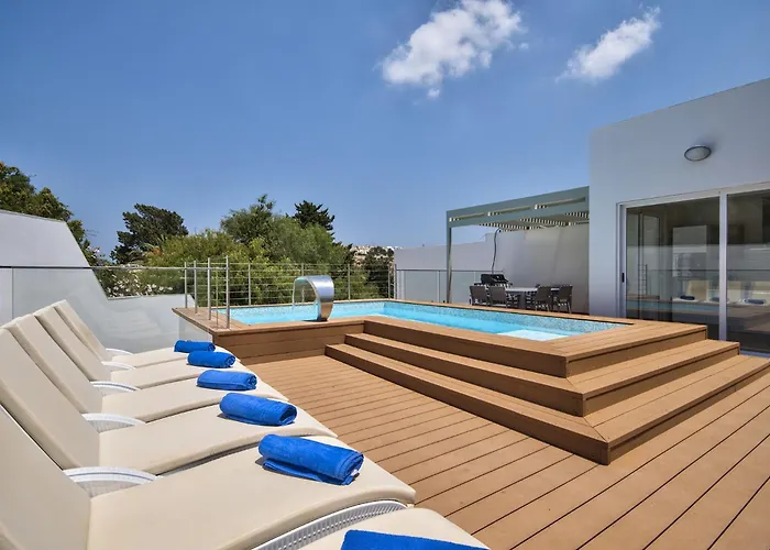 Maltese Luxury - Sunset Infinity Pools, Indoor Heated Pools And More! Villa Mellieħa
