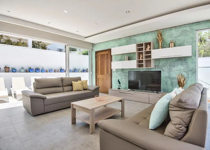 Maltese Luxury - Sunset Infinity Pools, Indoor Heated Pools And More! * Mellieħa