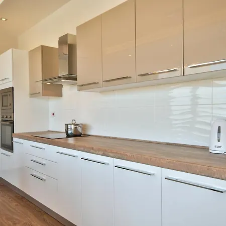 Villa Maltese Luxury - Sunset Infinity Pools, Indoor Heated Pools And More!