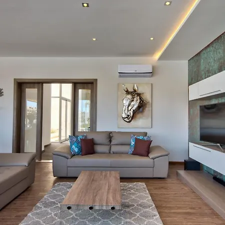 فيلة Maltese Luxury - Sunset Infinity Pools, Indoor Heated Pools And More! المليحة