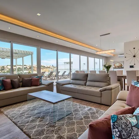 Maltese Luxury - Sunset Infinity Pools, Indoor Heated Pools And More! メーリッハ