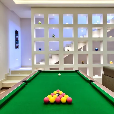 Villa Maltese Luxury - Sunset Infinity Pools, Indoor Heated Pools And More!