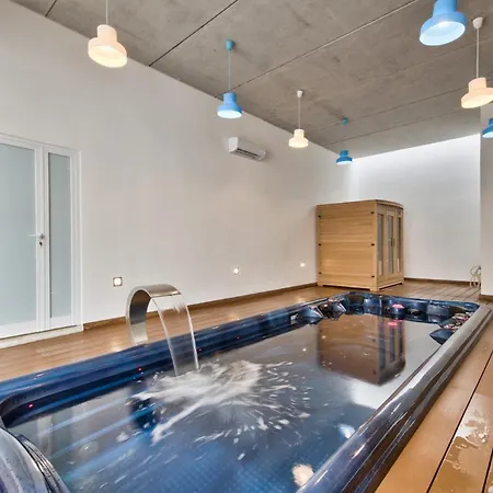 Maltese Luxury - Sunset Infinity Pools, Indoor Heated Pools And More! Villa *