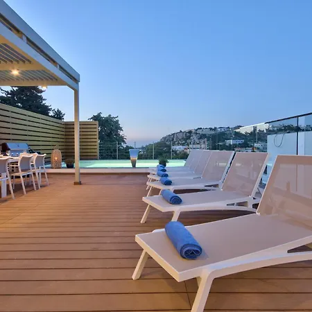 Villa Maltese Luxury - Sunset Infinity Pools, Indoor Heated Pools And More!