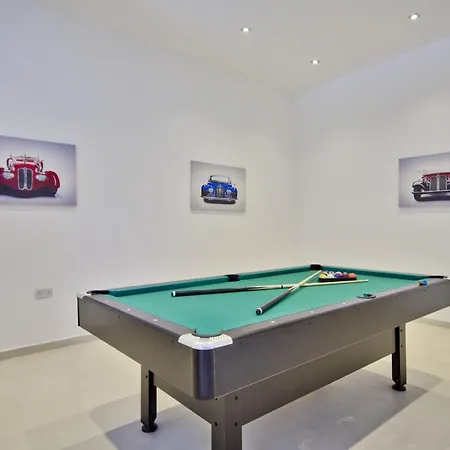 Maltese Luxury - Sunset Infinity Pools, Indoor Heated Pools And More! *