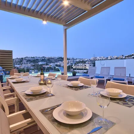 别墅 Maltese Luxury - Sunset Infinity Pools, Indoor Heated Pools And More! 梅利哈