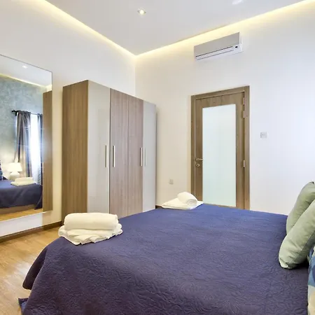 Maltese Luxury - Sunset Infinity Pools, Indoor Heated Pools And More! *