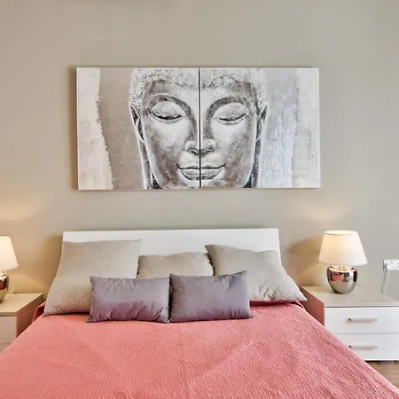 Maltese Luxury - Sunset Infinity Pools, Indoor Heated Pools And More!