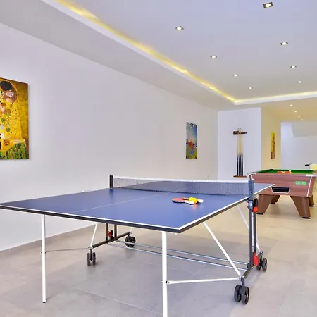 Maltese Luxury - Sunset Infinity Pools, Indoor Heated Pools And More! Villa *
