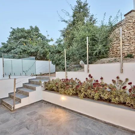 Maltese Luxury - Sunset Infinity Pools, Indoor Heated Pools And More! *