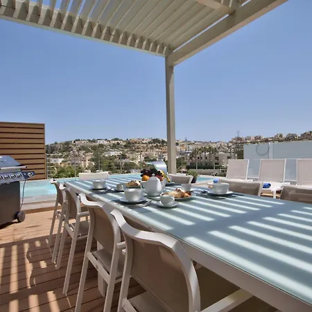 Maltese Luxury - Sunset Infinity Pools, Indoor Heated Pools And More! Mellieha