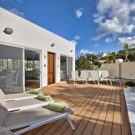 Maltese Luxury - Sunset Infinity Pools, Indoor Heated Pools And More! Villa Mellieha