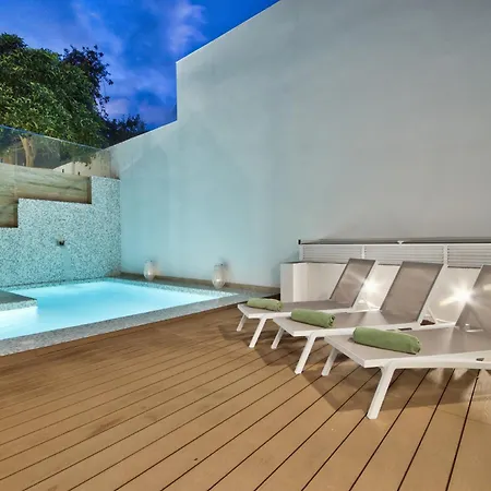 Villa Maltese Luxury - Sunset Infinity Pools, Indoor Heated Pools And More!