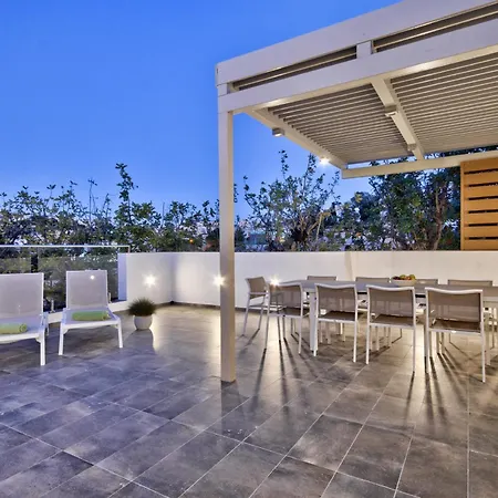 Maltese Luxury - Sunset Infinity Pools, Indoor Heated Pools And More!