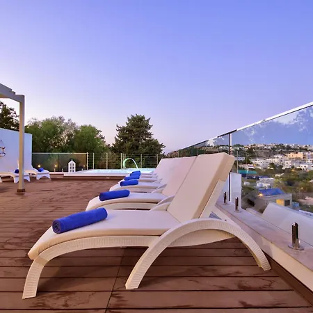 Maltese Luxury - Sunset Infinity Pools, Indoor Heated Pools And More! Villa Mellieha