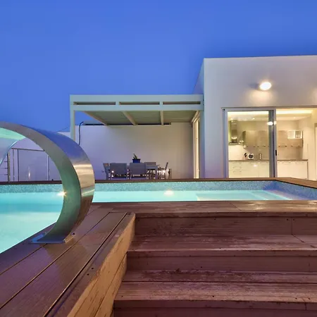 Maltese Luxury - Sunset Infinity Pools, Indoor Heated Pools And More!