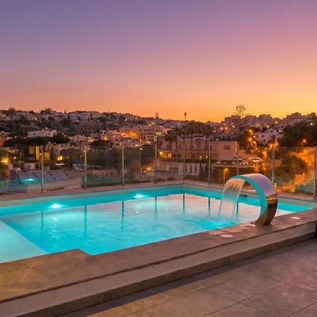 Villa Maltese Luxury - Sunset Infinity Pools, Indoor Heated Pools And More! *