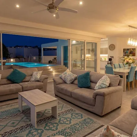 Villa Maltese Luxury - Sunset Infinity Pools, Indoor Heated Pools And More! *