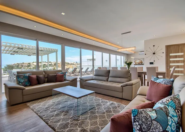 Maltese Luxury - Sunset Infinity Pools, Indoor Heated Pools And More! Mellieha