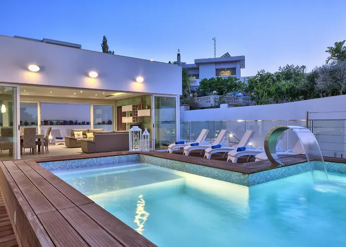 Villa Maltese Luxury - Sunset Infinity Pools, Indoor Heated Pools And More! Mellieħa