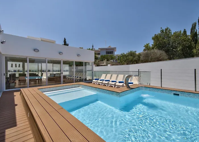 Maltese Luxury - Sunset Infinity Pools, Indoor Heated Pools And More! Mellieħa