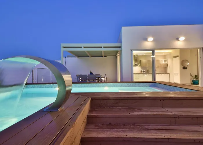 Maltese Luxury - Sunset Infinity Pools, Indoor Heated Pools And More!