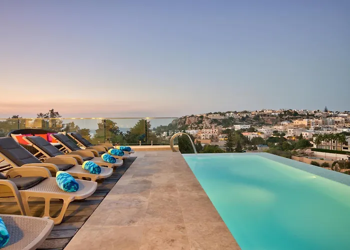 Villa Maltese Luxury - Sunset Infinity Pools, Indoor Heated Pools And More! *