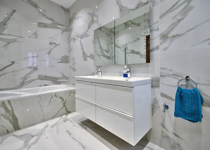 Maltese Luxury - Sunset Infinity Pools, Indoor Heated Pools And More! Villa *